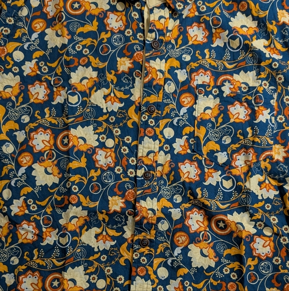 Disney Avengers Allover print logos button up polo - Size XL - Picture 2 of 4